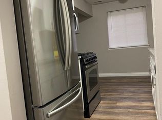 45240 Keding St APT 102, Utica, MI 48317