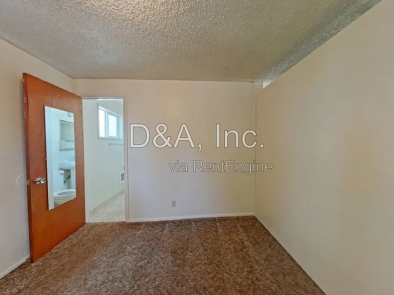 423 SW 9th St — Photo 7