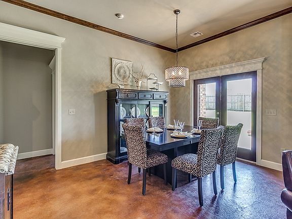5th image of 16209 James Thomas Ct