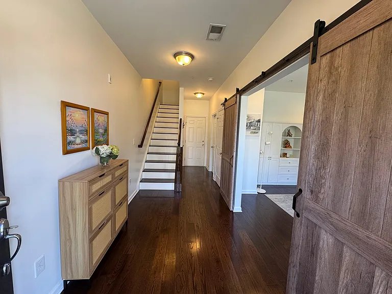 5 Truman Dr — Photo 3