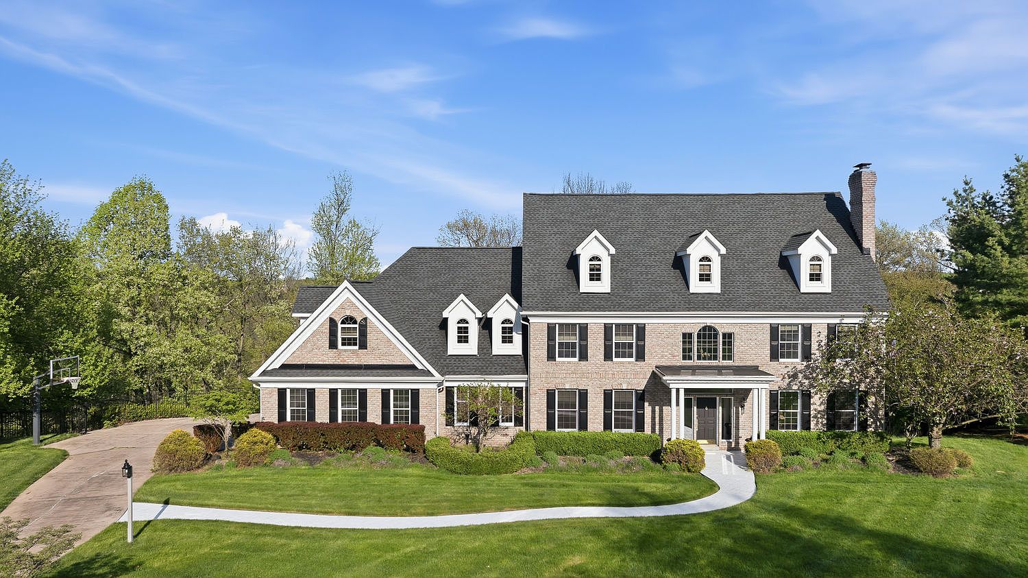 5005 Old Orchard Ln