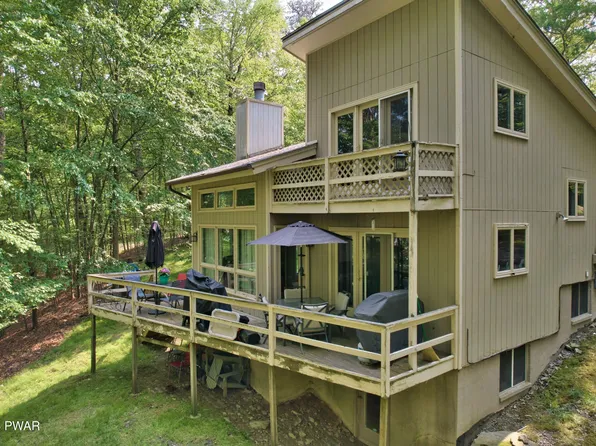 114 Ash Ln, Milford, PA 18337