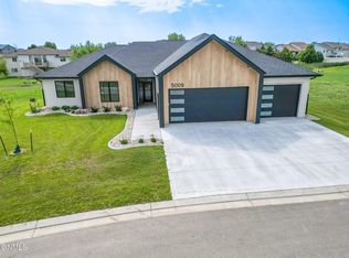 5009 Helsinki Ln, Bismarck, ND 58503
