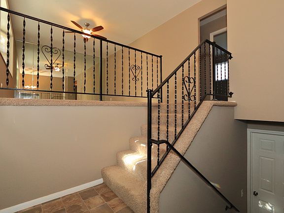 3rd image of 2695 Knollwood Ln