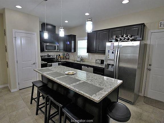 5th image of 314 Fairway Dr