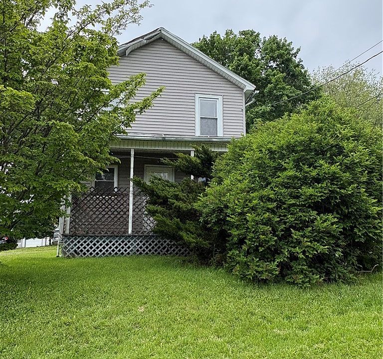 1st image of 325 E High St