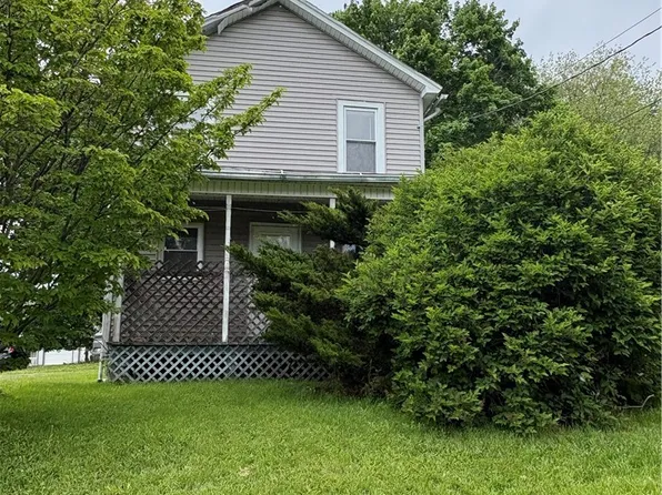 325 E High St, Leetonia, OH 44431