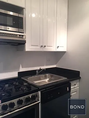 Rented by Bond New York | media 13