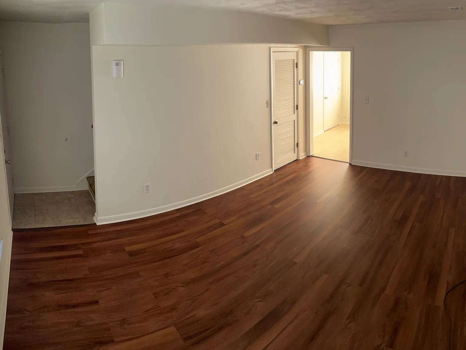 2 bed, 864 sqft, $1,100 — Photo 2
