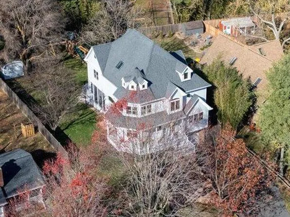 518 Beach Dr, Annapolis, MD 21403