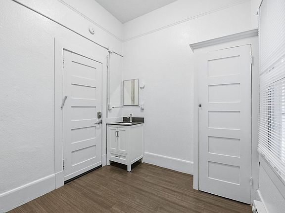 3rd image of 706 Kearny St #127