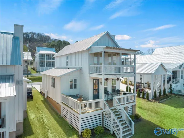 3226 Hardin Rd, Guntersville, AL 35976