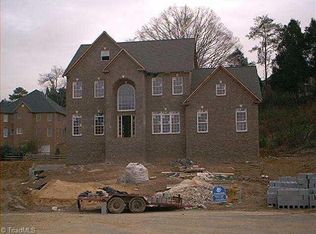 36 Windsor Pl, Winston Salem, NC 27106