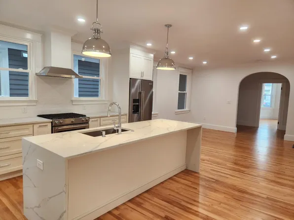 643 Watertown St #1, Newton, MA 02460