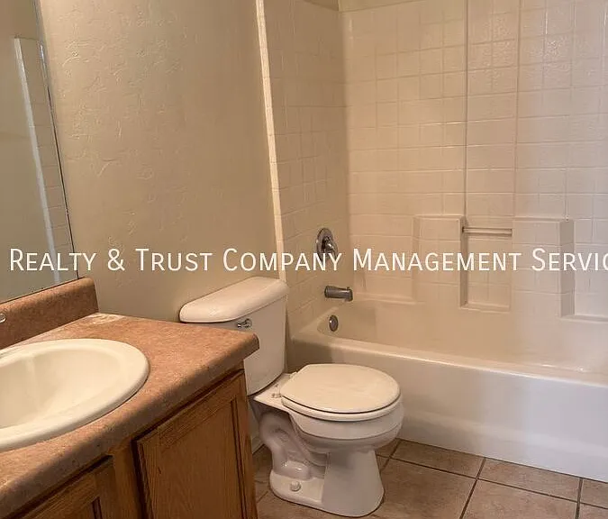 4046 E Fairmount St #2 — Photo 9