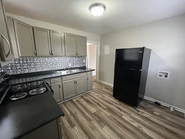 855 Bellevue St #A — Photo 4