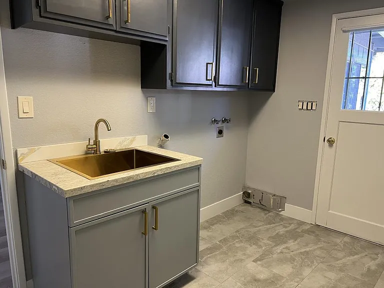 1792 Chester Dr — Photo 11