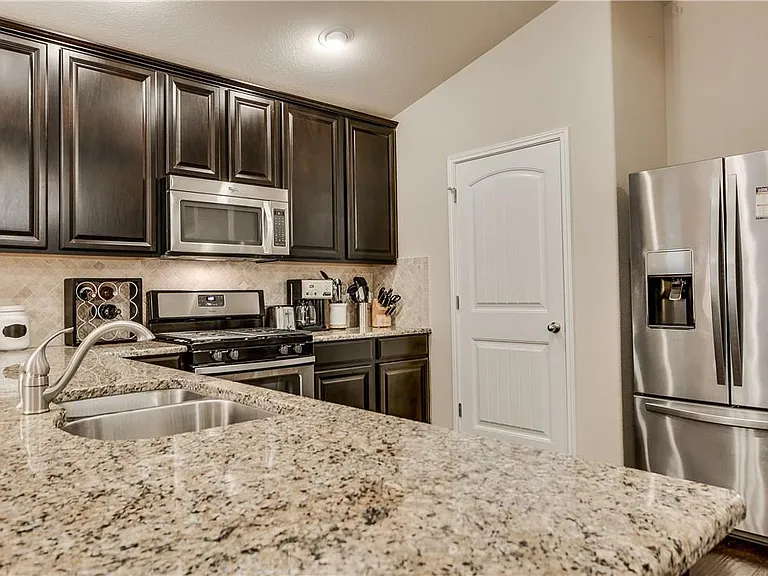 341 Wincliff Dr — Photo 10