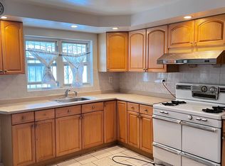 930 Tasker St, Philadelphia, PA 19148