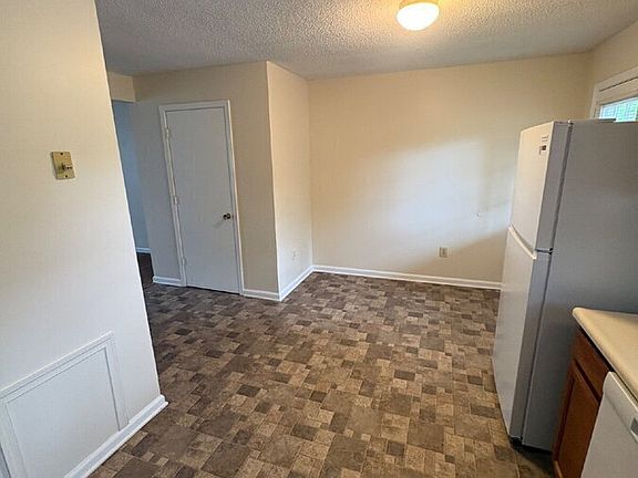2nd image of 109 Pennie Ln #B