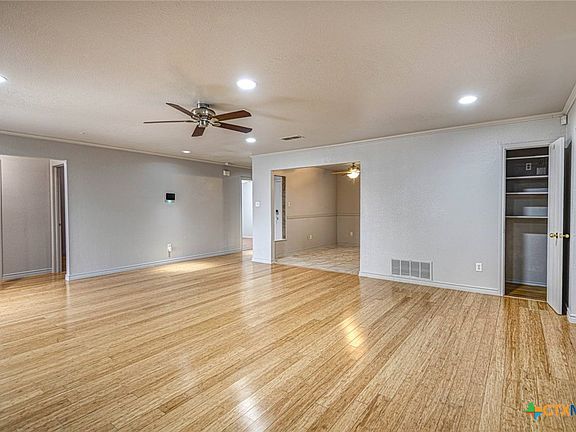 5th image of 5501 Shawn Dr