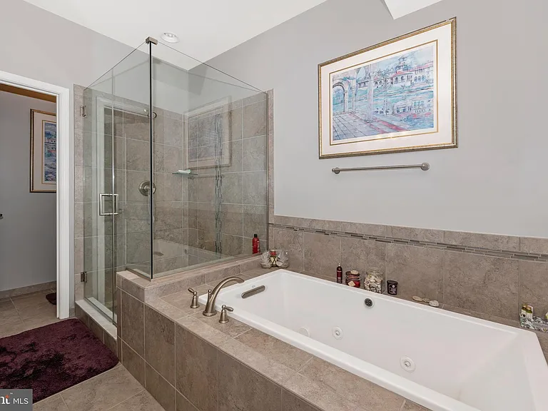 619 Blandwood Rd — Photo 22
