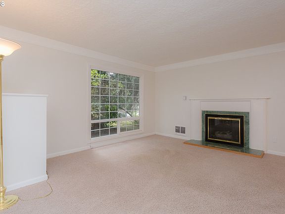 3rd image of 5413 NE 78th St