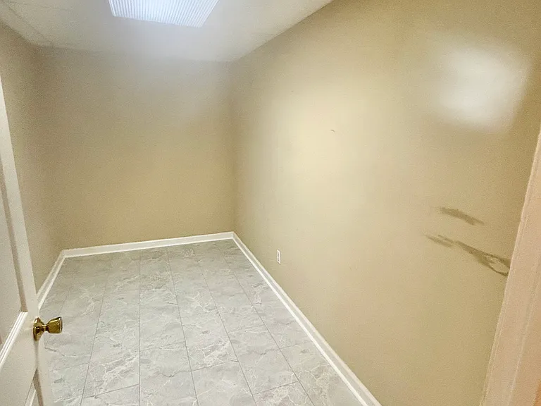 7305 Devonhall Way — Photo 12