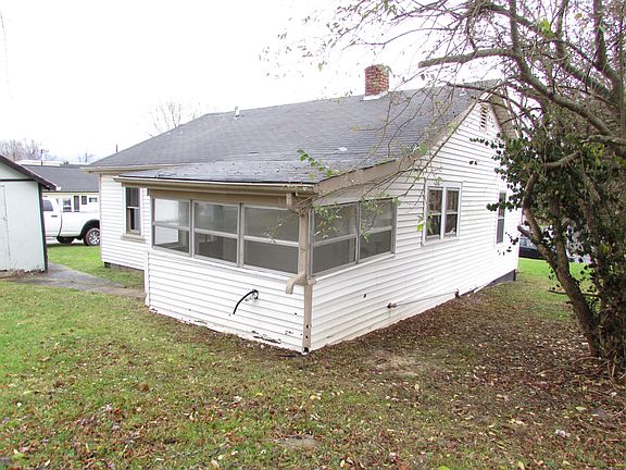 4th image of 725 S Watauga Ave