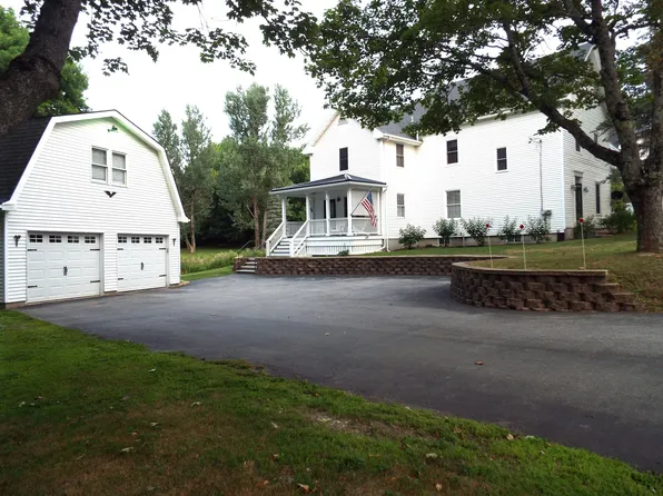 69 Main Road S, Hampden, ME 04444