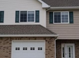 15850 N Cardinal Ln, Effingham, IL 62401