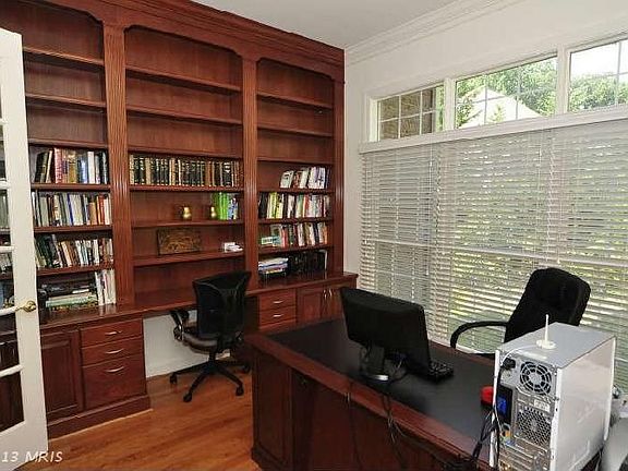 5th image of 1332 Woodside Dr