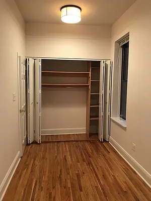 Rented by Metropolis Real Estate of Manhattan | media 2