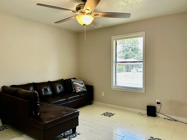 1804 Byron Dr — Photo 15