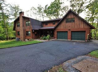 901 Owassa Rd, Newton, NJ 07860