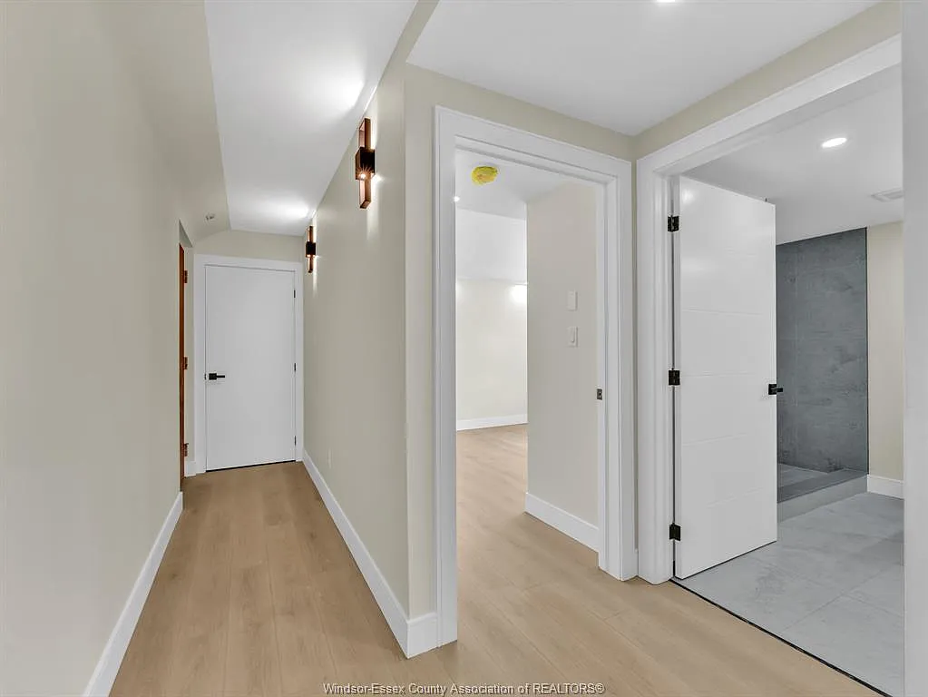 670 Cameron Ave — Photo 4