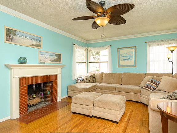 2nd image of 1216 Hill St
