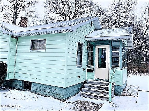2nd image of 1466 W Sherman Blvd