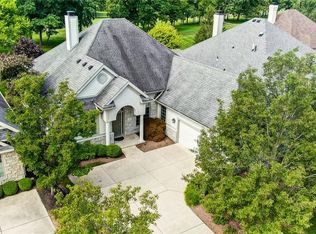 1108 Club View Dr, Dayton, OH 45458