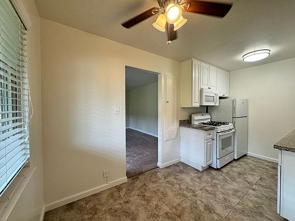 3rd image of 2415 T St APT 07