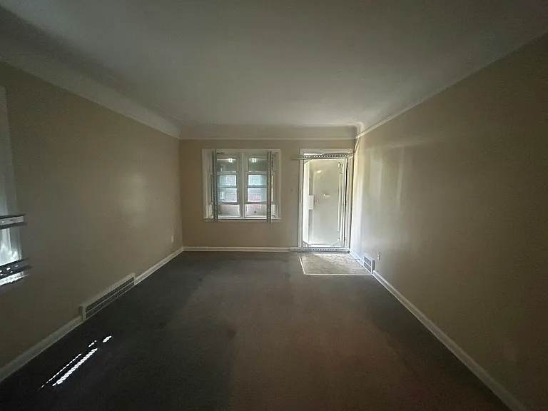 5290 University Pl — Photo 7