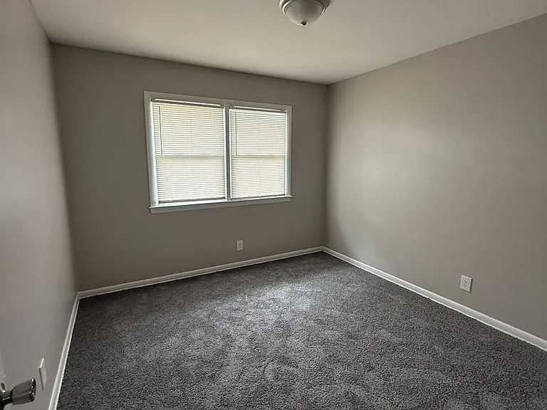 Flint Street Apartments — Photo 12