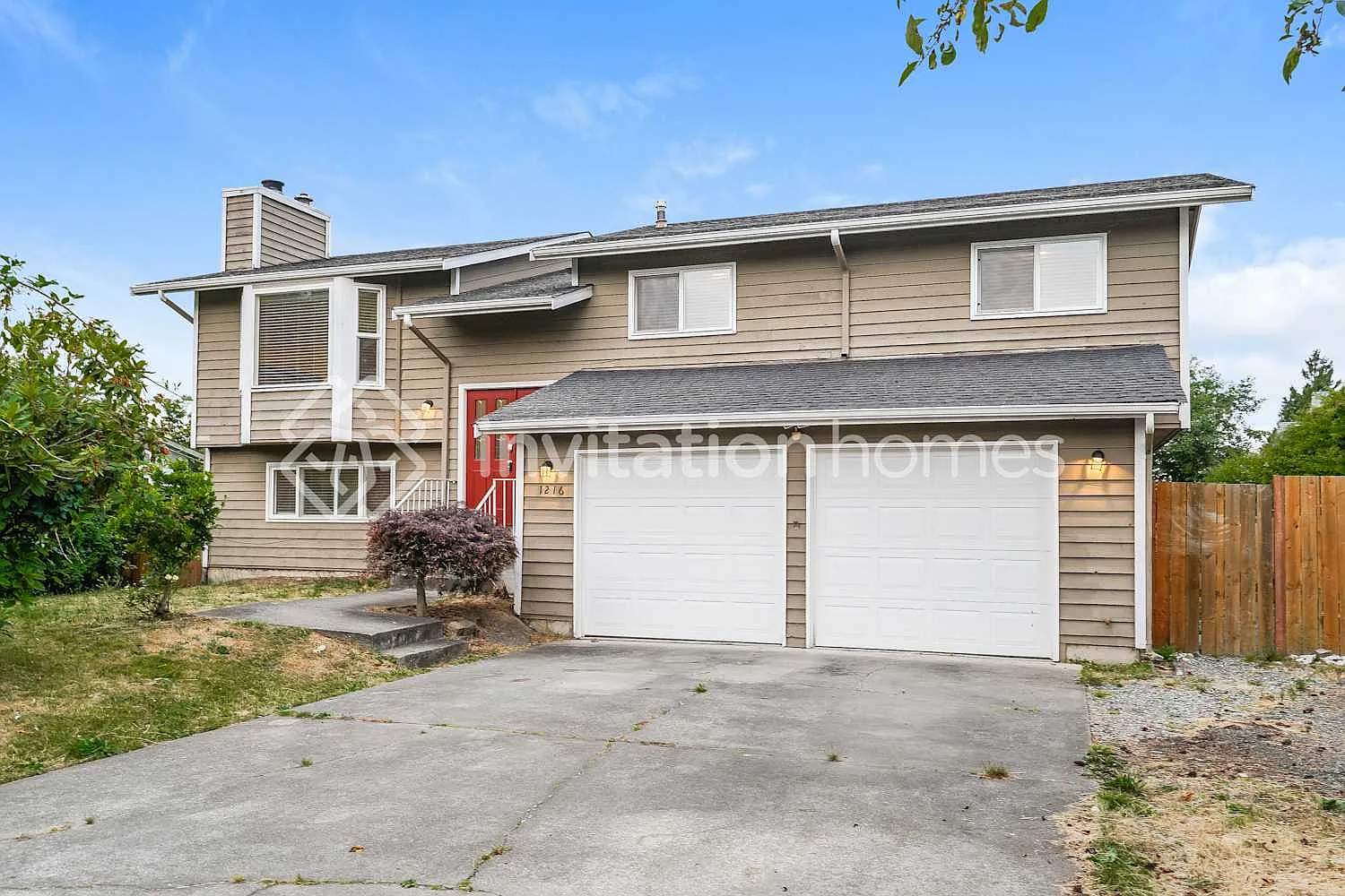 1216 S 236th Pl Des Moines, WA 98198 — Photo 1
