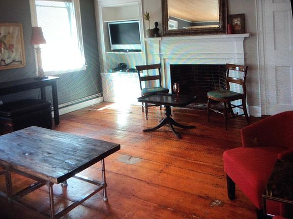 5th image of 11 Turner St #2