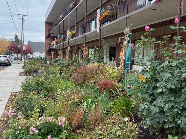 203 N Mill St APT 304, Colfax, WA 99111