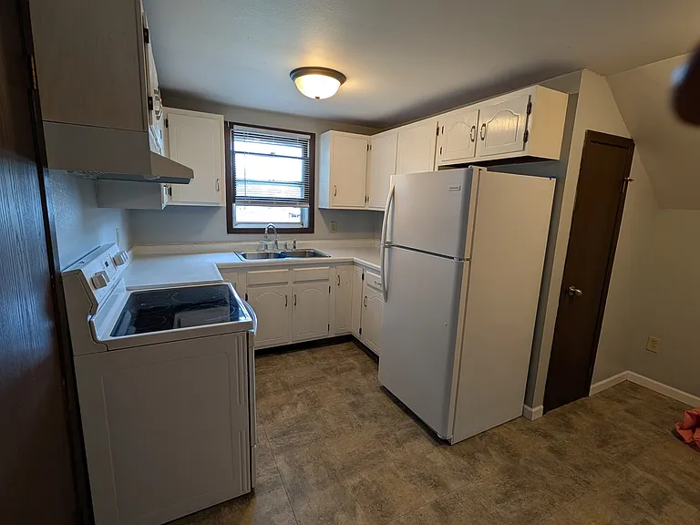 718 E 9th St #2 — Photo 4
