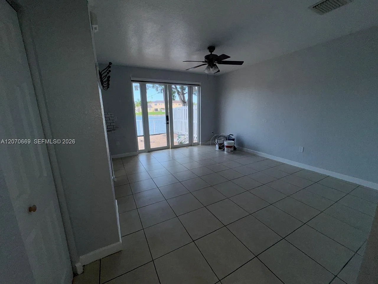 4 bed, 3.5 bath, 1762 sqft, $2,850 — Photo 2