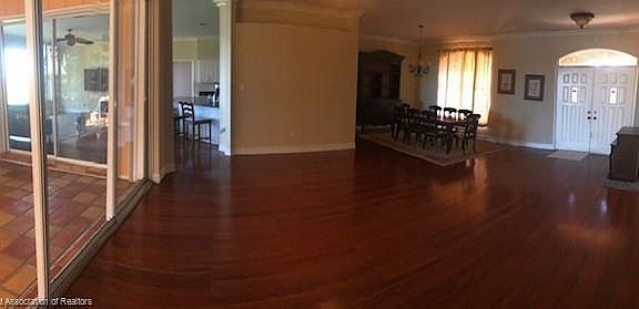 5th image of 41 Meadowlake Cir N