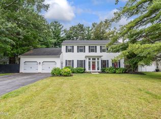 639 Salvia Ln, Schenectady, NY 12303