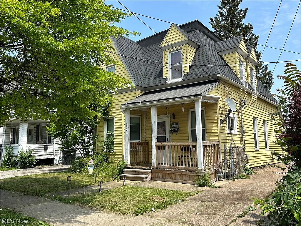 3341 W 56th St photo 1